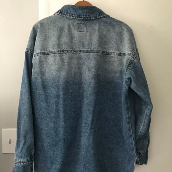 Wild Fable Distressed Denim Jean Jacket Women's Size Medium Biker Button-Up Coat - Picture 5 of 8